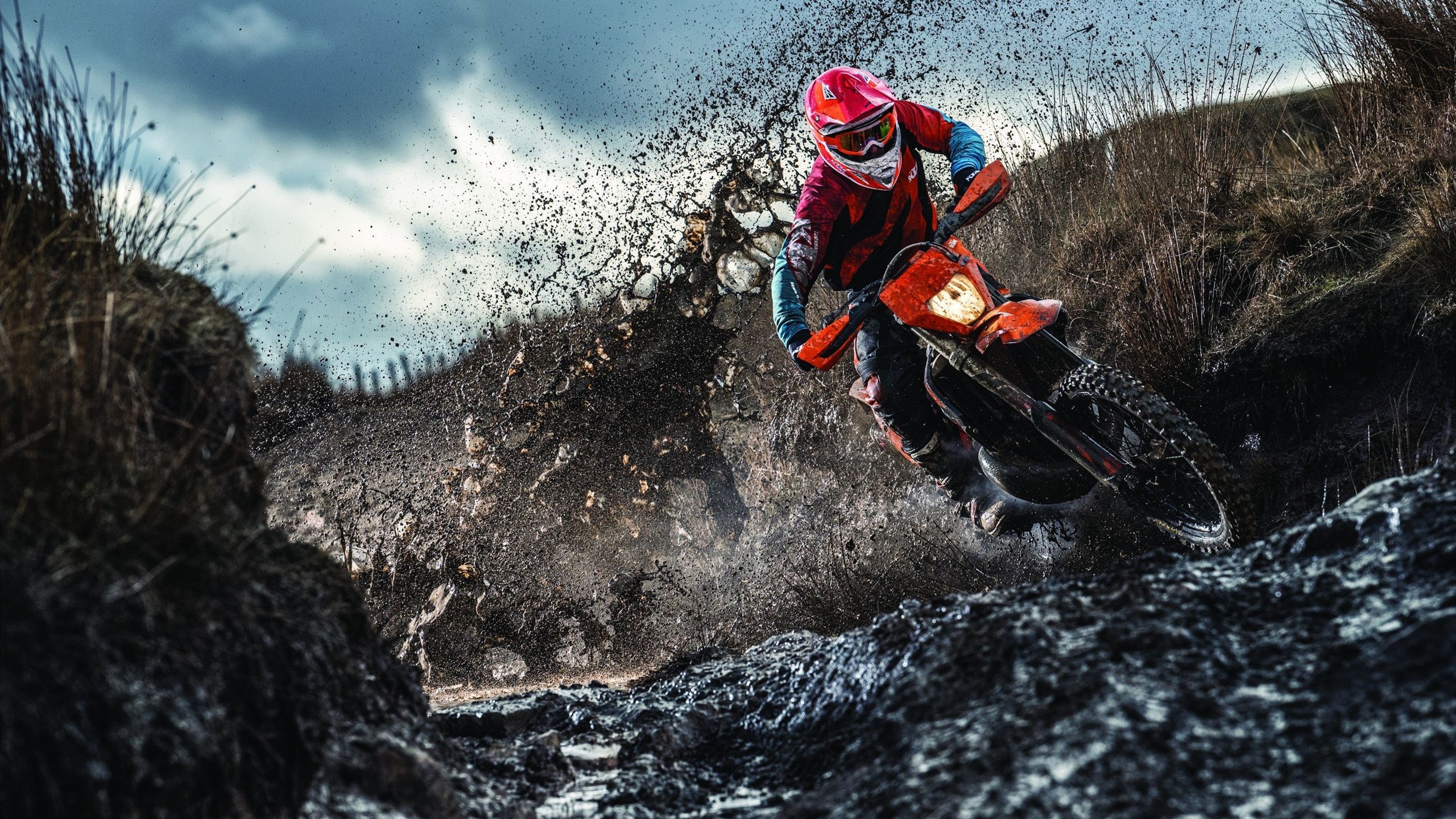 转身动作连贯性影响比赛结果，转身动作要领