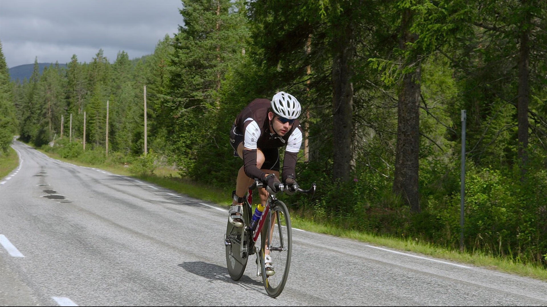 开云APP-世界杯绝佳瞬间：令人动容的高光时刻集锦，世界杯经典镜头